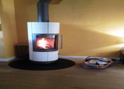08Wohnraum Kamin